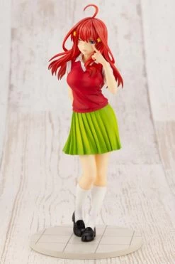 Kotobukiya 1/8 The Quintessential Quintuplets Itsuki Nakano Scale Statue Figure PP892
