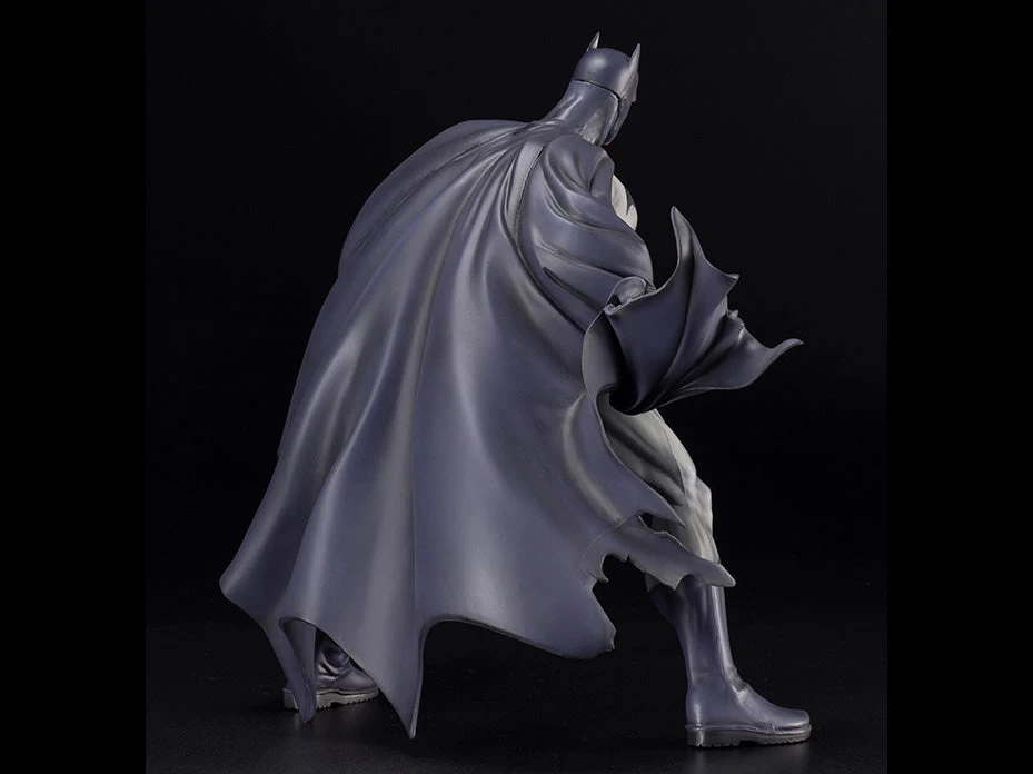 Kotobukiya 1/6 DC Batman: Hush Batman ArtFx+ Statue 3 Kotobukiya 1/6 DC Batman: Hush Batman ArtFx+ Statue - Image 3