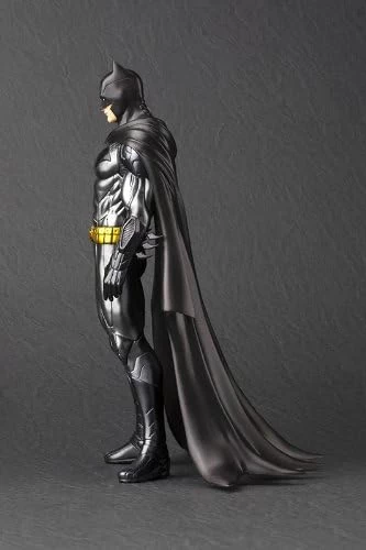 Kotobukiya DC Comics New 52 Batman Artfx+ Statue 4 Kotobukiya DC Comics New 52 Batman Artfx+ Statue - Image 4