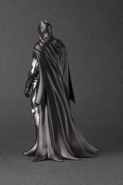 Kotobukiya DC Comics New 52 Batman Artfx+ Statue 12 Kotobukiya DC Comics New 52 Batman Artfx+ Statue -Popmart 603259028445e