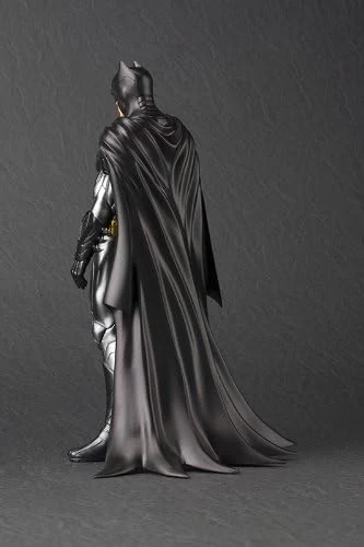 Kotobukiya DC Comics New 52 Batman Artfx+ Statue 5 Kotobukiya DC Comics New 52 Batman Artfx+ Statue - Image 5