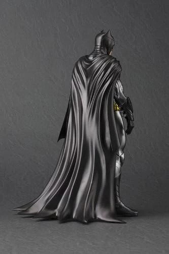 Kotobukiya DC Comics New 52 Batman Artfx+ Statue 7 Kotobukiya DC Comics New 52 Batman Artfx+ Statue - Image 7