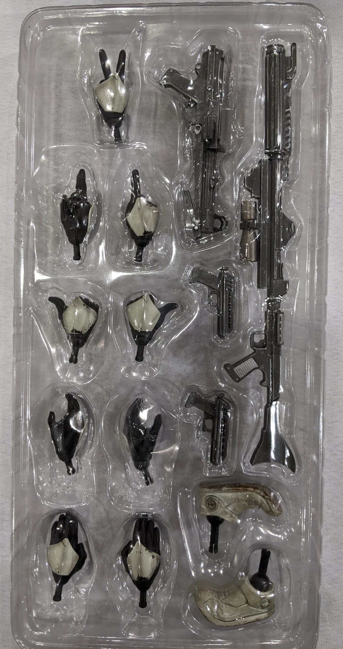 Sideshow Collectible 1/6 Star Wars Militaries Of Star Wars 91st Reconnaissance Corps Commander Neyo Sixth Scale Figure *Open Box* 8 Sideshow Collectible 1/6 Star Wars Militaries Of Star Wars 91st Reconnaissance Corps Commander Neyo Sixth Scale Figure *Open Box* - Image 8