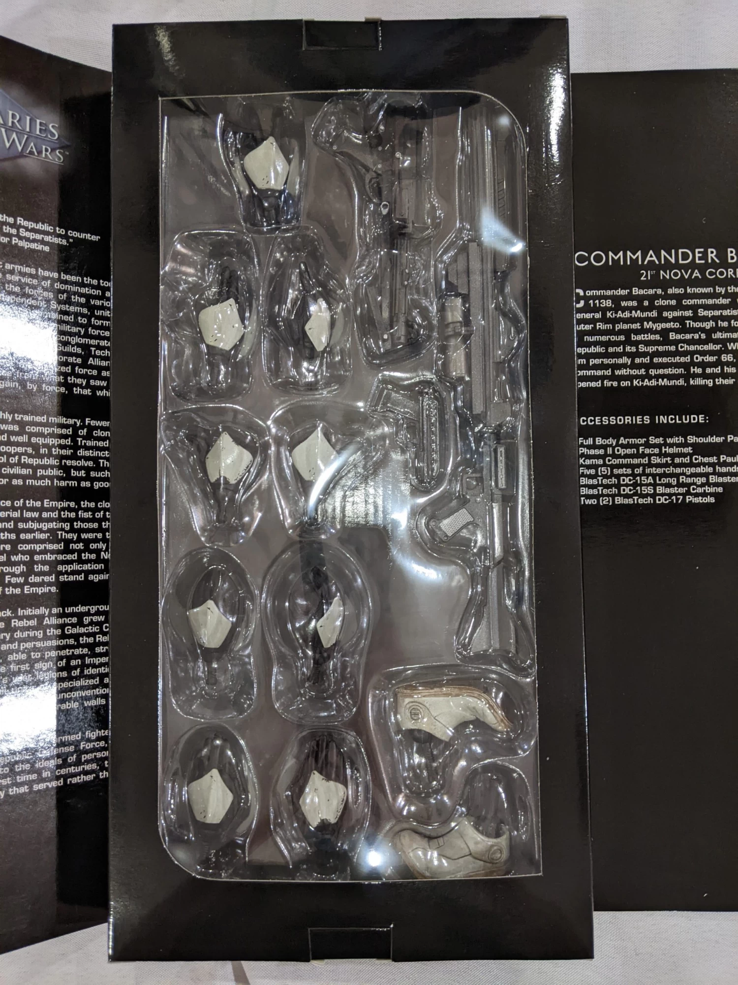 Sideshow Collectible 1/6 Star Wars Militaries Of Star Wars 21st Nova Corps Commander Bacara Sixth Scale Figure *Open Box* 5 Sideshow Collectible 1/6 Star Wars Militaries Of Star Wars 21st Nova Corps Commander Bacara Sixth Scale Figure *Open Box* - Image 5