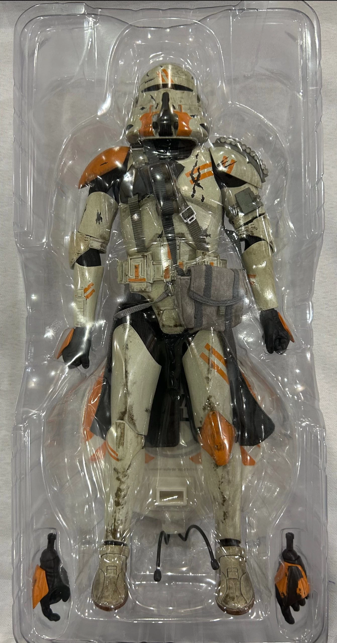 Sideshow Collectible 1/6 Star Wars Militaries Of Star Wars 212th Attack Battalion: Utapau (2nd Airborne Company) Sixth Scale Figure *Open Box* 5 Sideshow Collectible 1/6 Star Wars Militaries Of Star Wars 212th Attack Battalion: Utapau (2nd Airborne Company) Sixth Scale Figure *Open Box* - Image 5