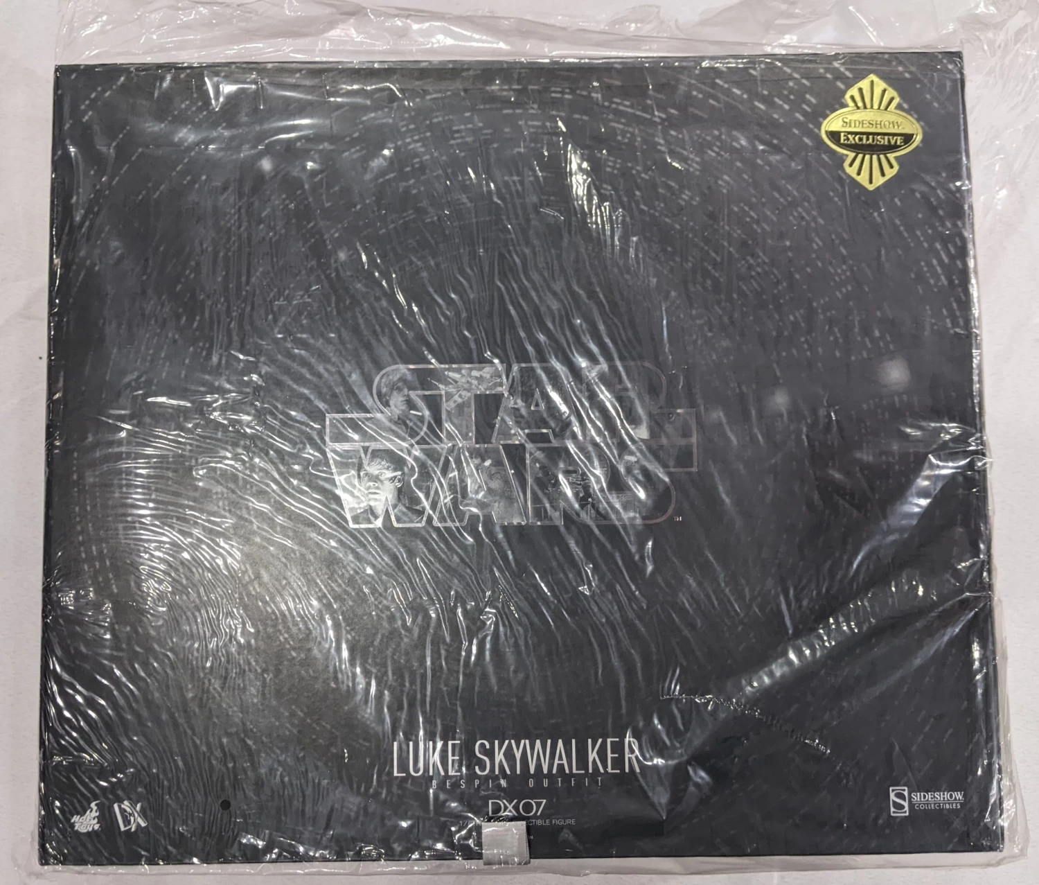 Hot Toys 1/6 Star Wars Luke Skywalker(Bespin Outfit) Sixth Scale Figure DX07 2 Hot Toys 1/6 Star Wars Luke Skywalker(Bespin Outfit) Sixth Scale Figure DX07 - Image 2