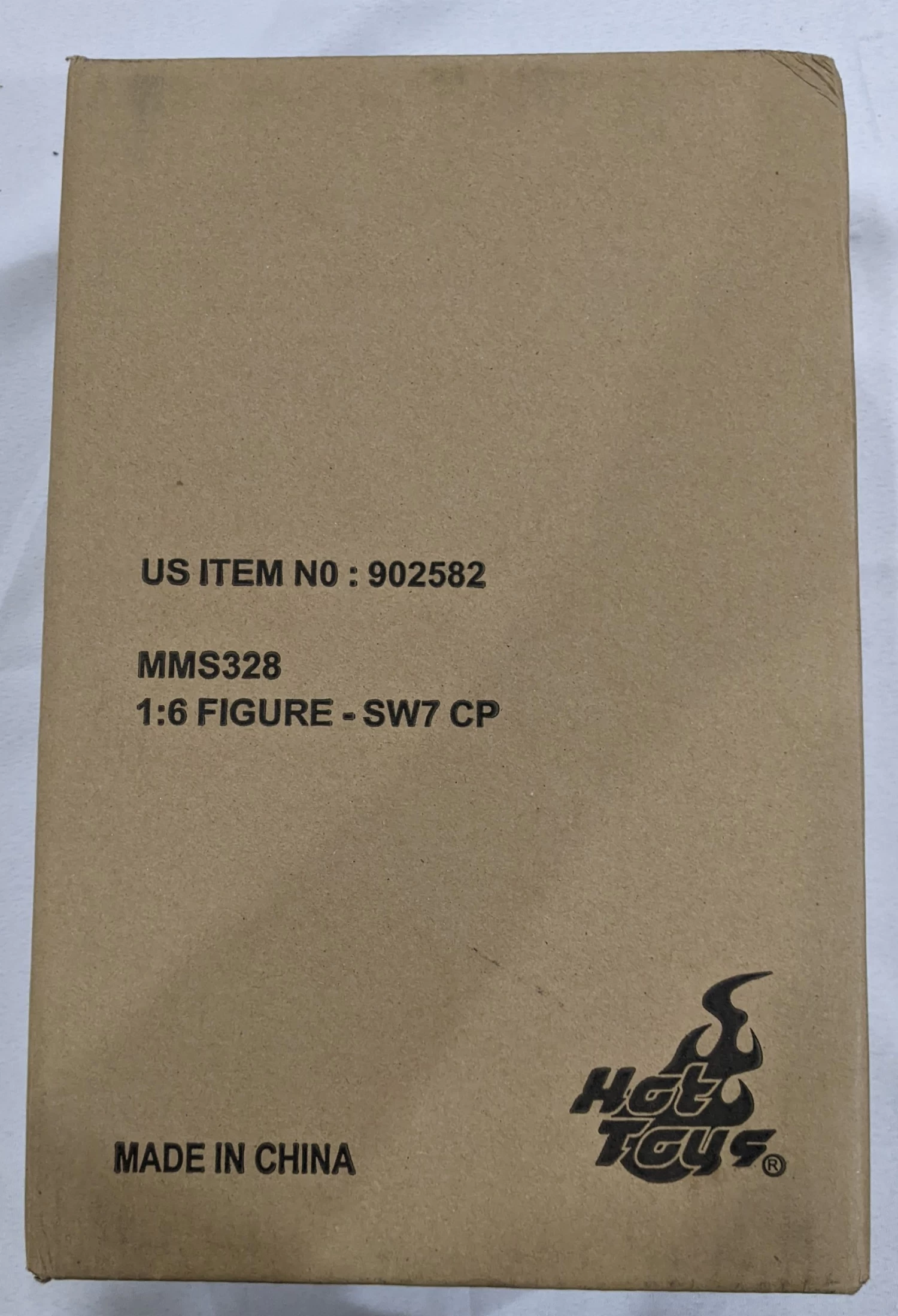 Hot Toys 1/6 Star Wars: The Force Awakens Captain Phasma Sixth Scale Figure MMS328 2 Hot Toys 1/6 Star Wars: The Force Awakens Captain Phasma Sixth Scale Figure MMS328 - Image 2